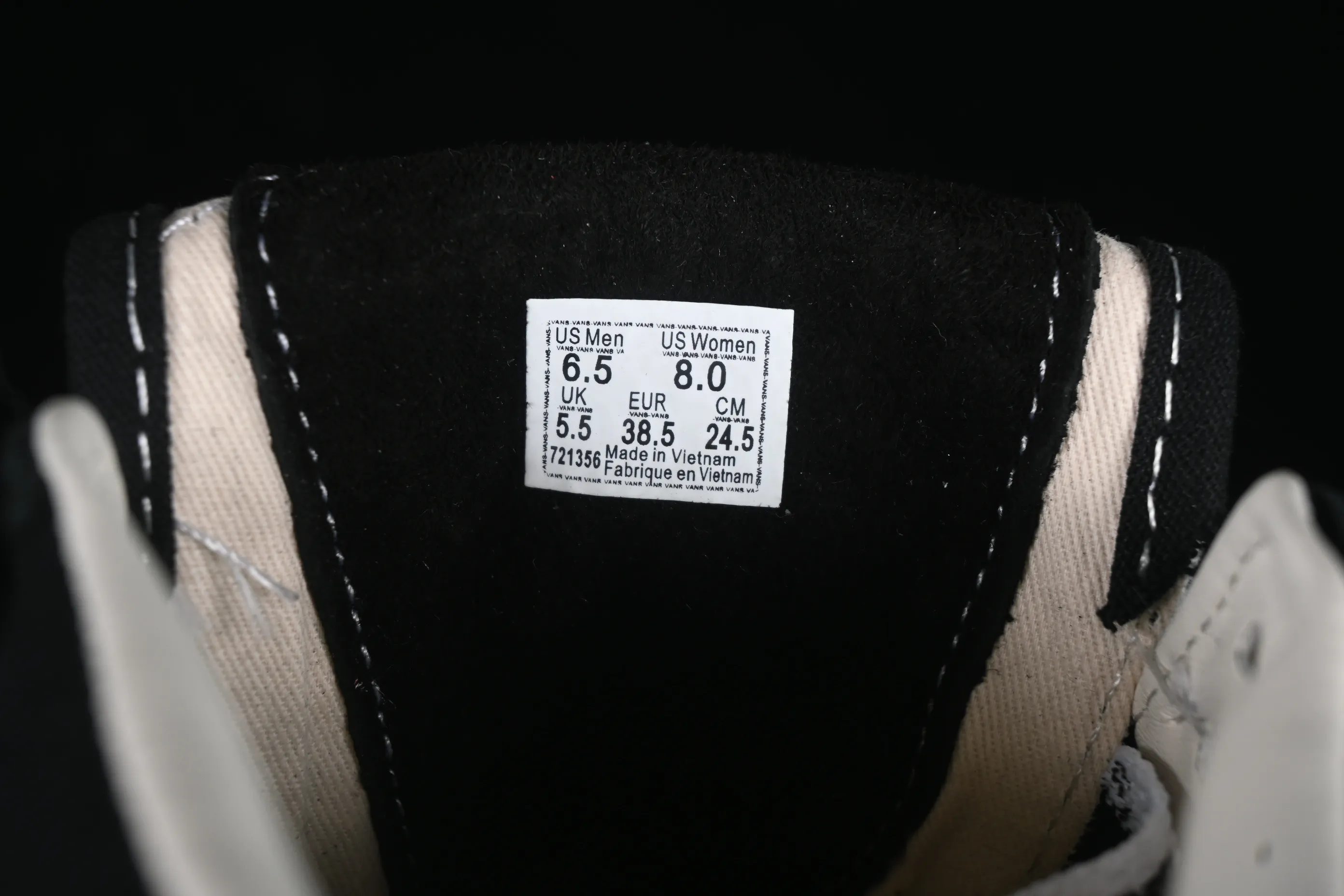 All categories Vans Vans series Vans Mid Vans China HommeGirls x Vans Sk8-Mid Fashionable and versatile mid-top casual vulcanized sneakers VN000NBNCJK
